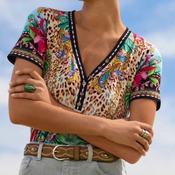 NWT Johnny Was THE JANIE FAVORITE SHORT SLEEVE HENLEY TEE Size US XL - Picture 5 of 6